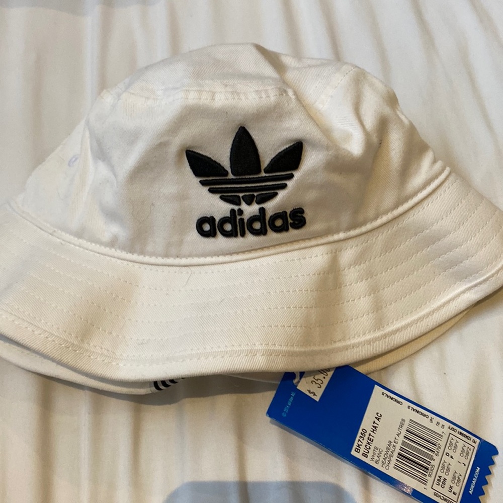 Adidas bucket hat